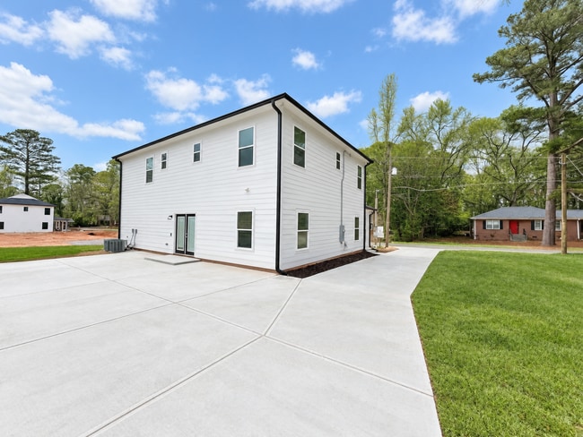 201 Briarcliff Ln