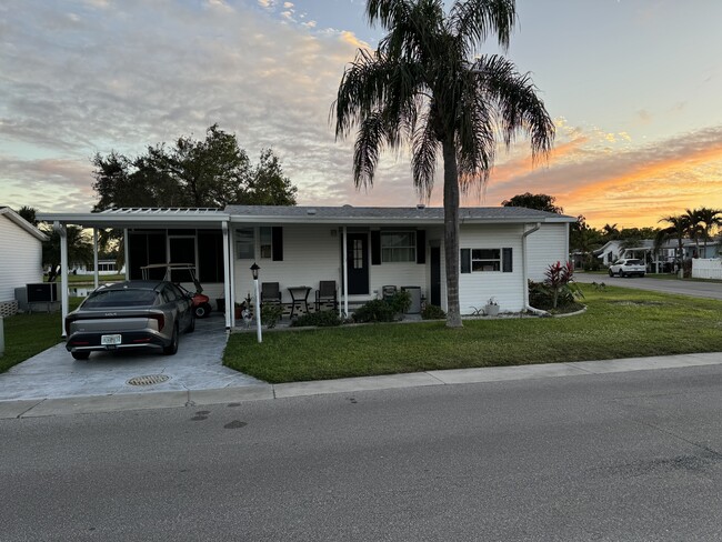 Corner lot with Lake View - 478 Tall Oak Rd Casa