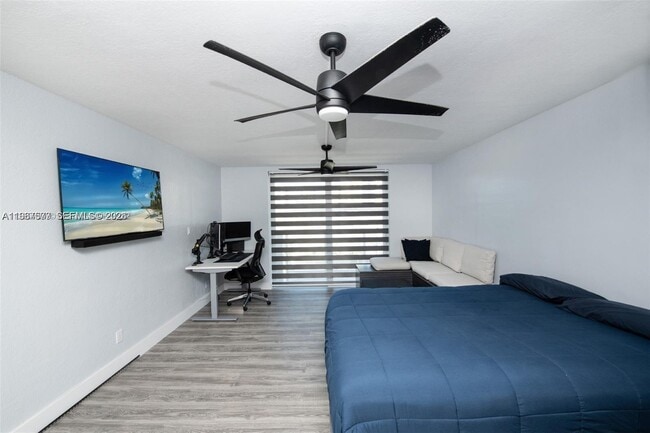 Photo - 19201 Collins Ave Unit 339