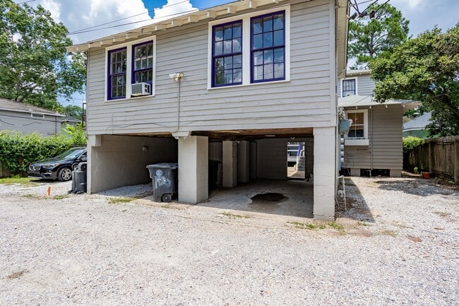 Building Photo - Charming 2 Bedroom 1 Bathroom Home for Rent! Unit 1938 Oleander St.