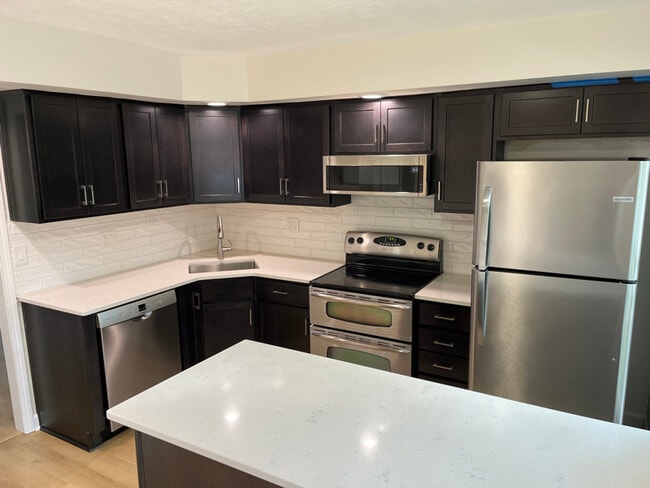 Photo - 122 Greenbrier Dr