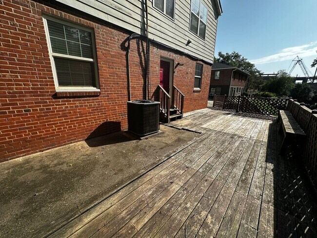 Photo - 2 Bedroom Walkable to Campus Pre-Leasing f...