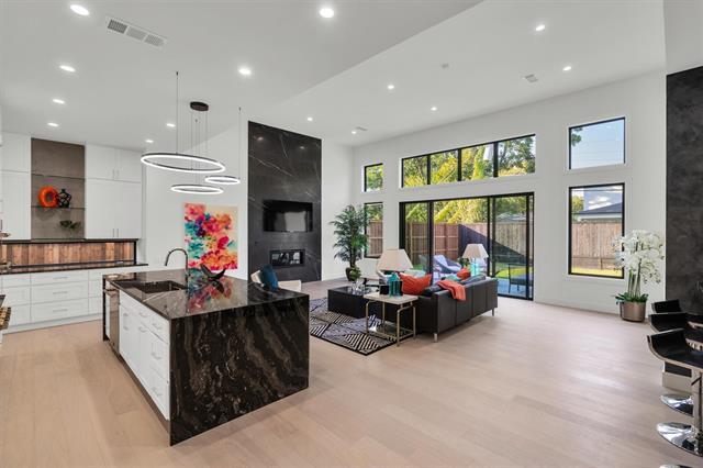 3737 Cortez Dr