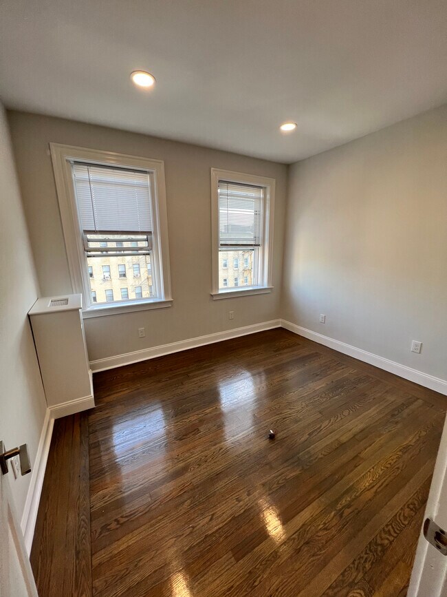 Photo - 31 Queensberry St