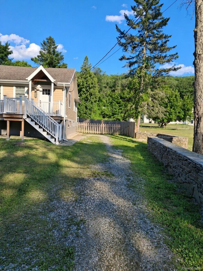Photo - 1144 Peekskill Hollow Rd