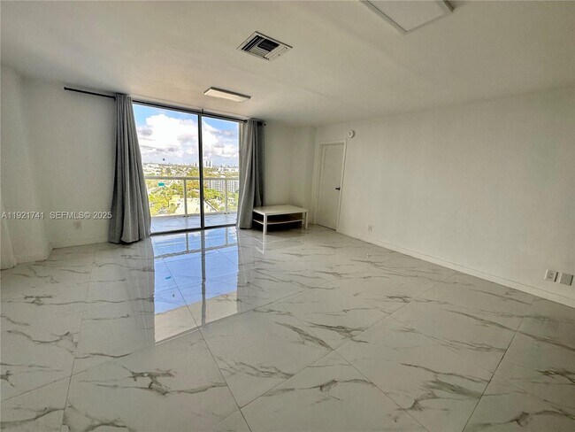 Photo - 13499 Biscayne Blvd Unit PH1709