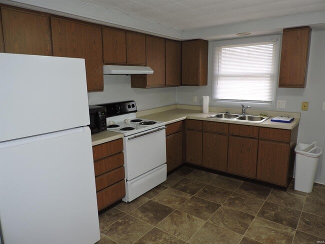 Photo - 125 W Orange St