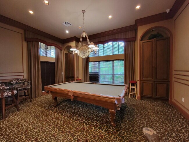 Photo - 400 Scotia Dr