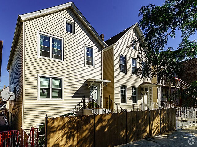 Building Photo - 1914 W 21st Plz Unit G Rental