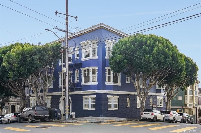 El halcón maltés fue escrito en este edificio. - 1155 Leavenworth St Unidad 1
