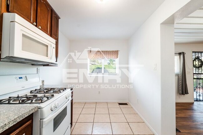 Photo - 2.5 bed 2 bath home for rent in Pico Rivera CA ready to move