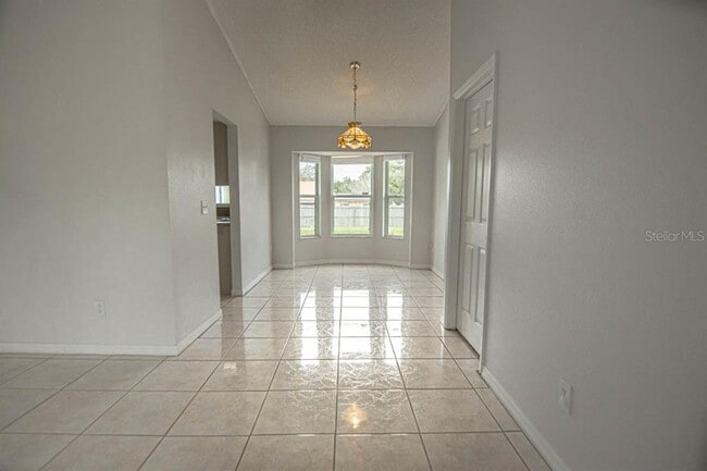 Photo - 233 E Gardenia Dr