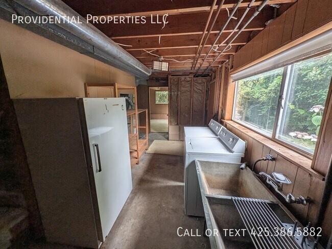 Photo - 714 100th Ave SE
