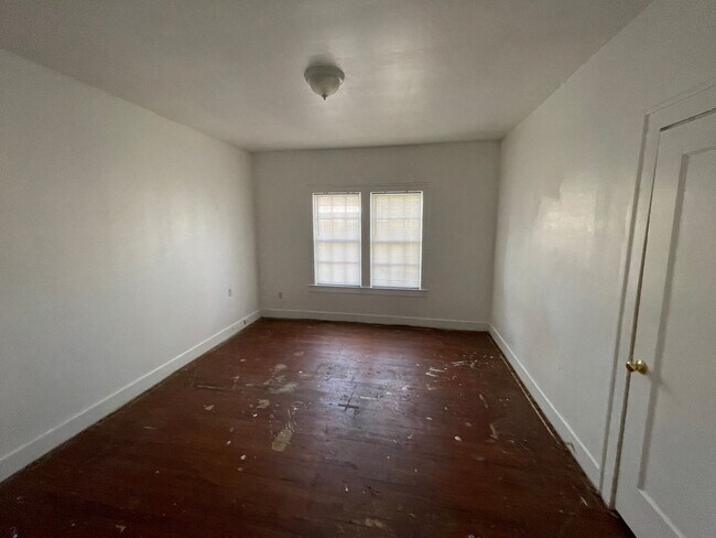 Photo - 3 bedroom, 1 bath