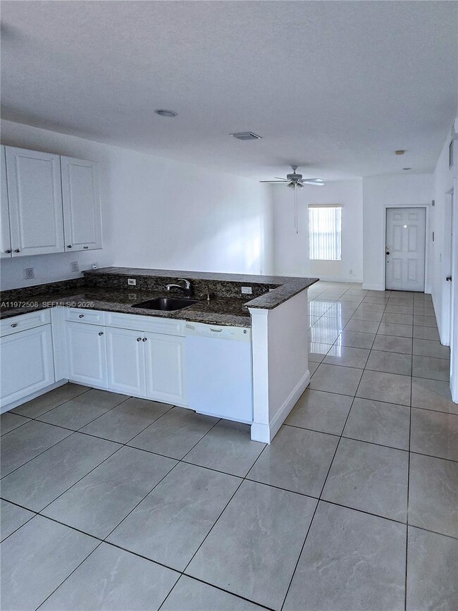 Photo - 4216 Leo Ln Unit 2E