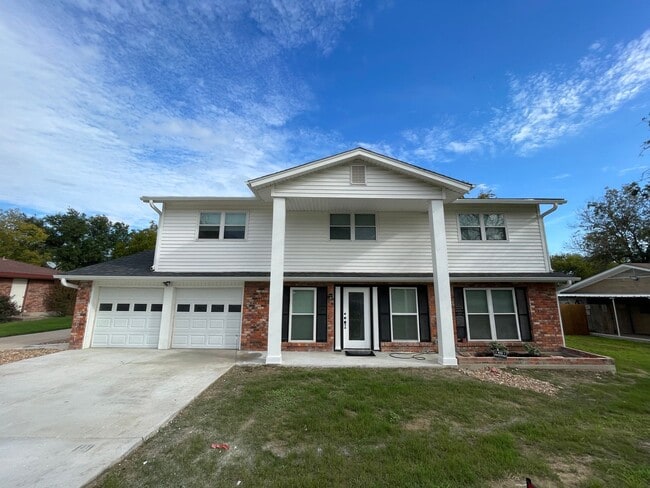 Building Photo - 1306 N 42nd St