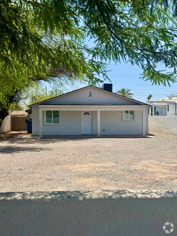 Building Photo - 3837 W Lincoln St Rental