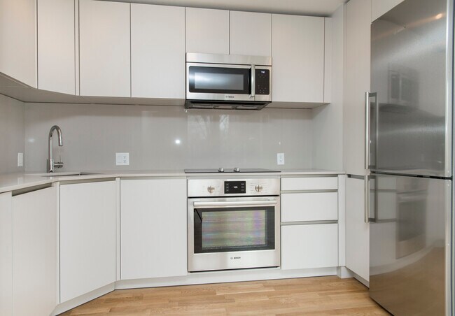 Photo - 330 Harvard St