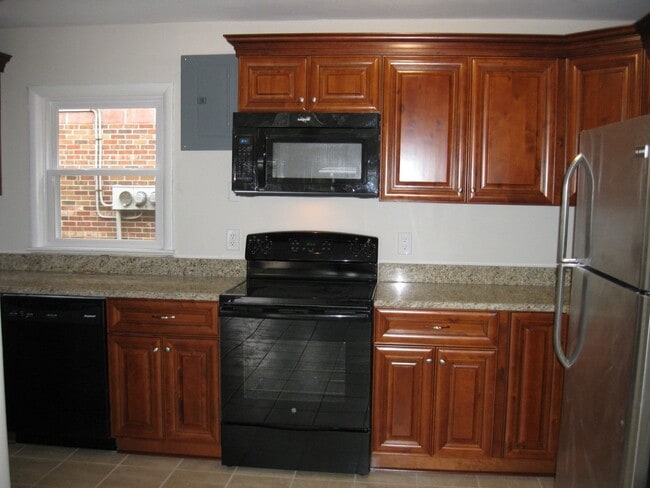 Photo - 430 Staten St Unit 4