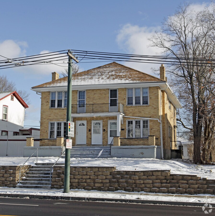 Photo - 2806 N Main St