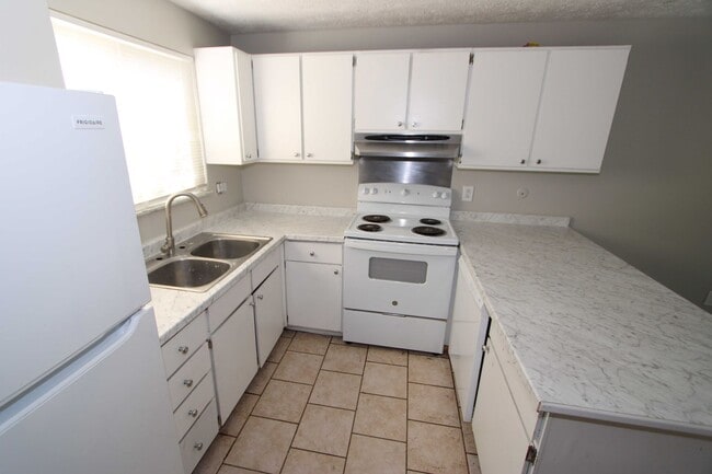 Photo - Beautiful 3 Bedroom 1 and a Half Bath Home