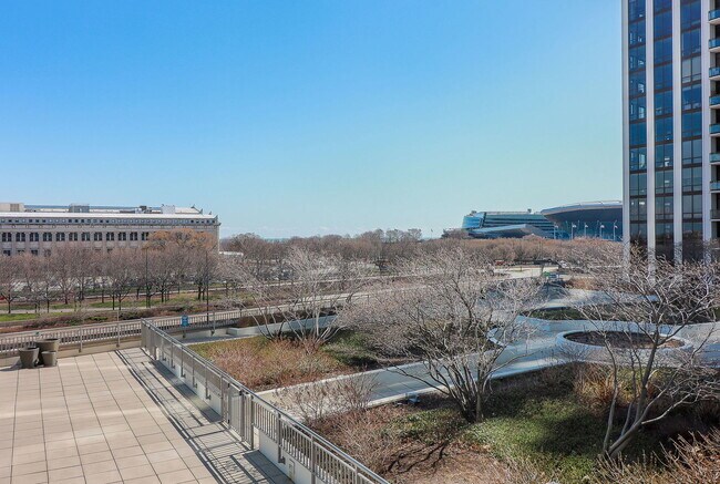 Photo - 1235 S Prairie Ave Unit 601