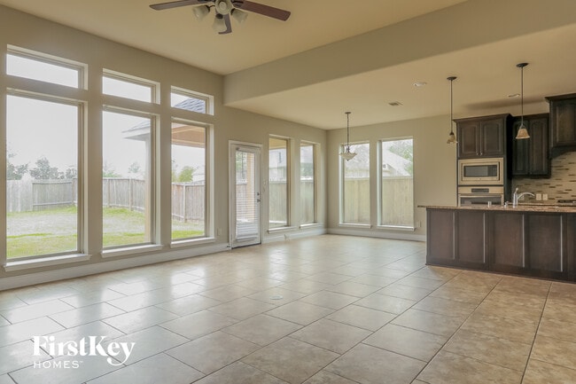 Photo - 102 Logan Pass Ct