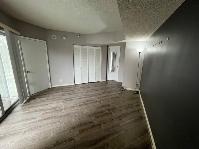 Photo - 900 19th Ave S Unidad 310