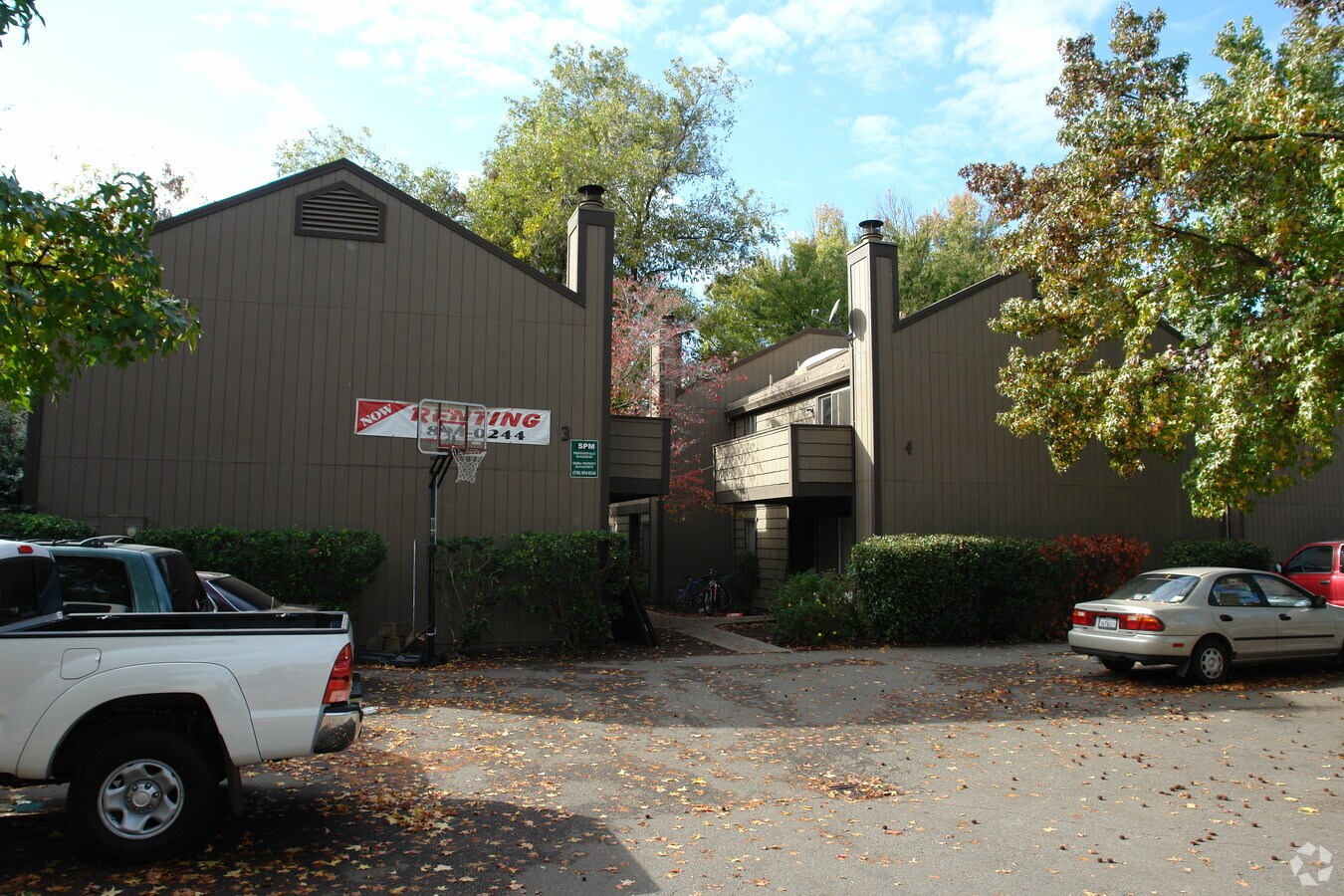 Photo - 3-4 Klondike Ct