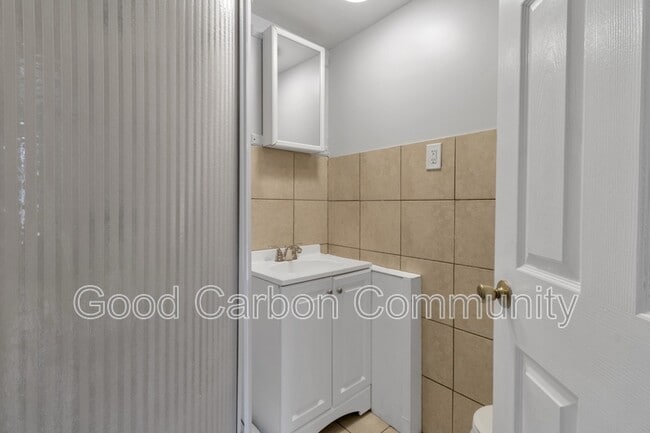 Building Photo - 357 Vermont St Unit 3