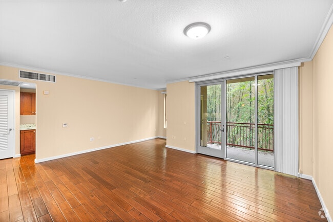 2BR, 2BA - 1351SF - Living room