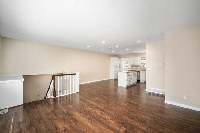 12093 Pineridge Rd