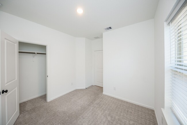 Photo - 42514 Summer Crst Rd