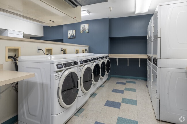 Laundry Room - Island View