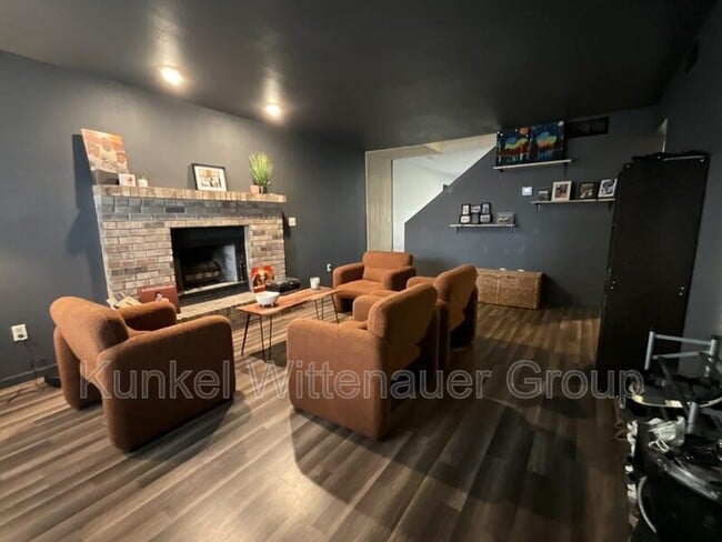 Photo - 1935 Chevy Dr