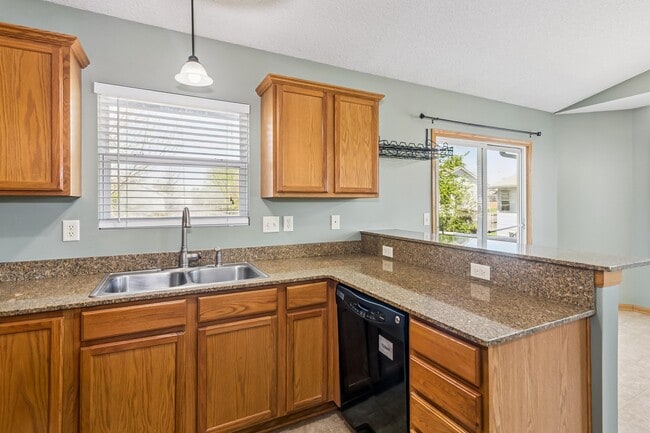 Photo - 5125 N Blackhawk St
