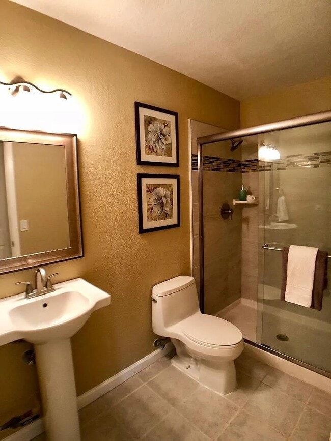 Photo - 1700 Civic Center Dr