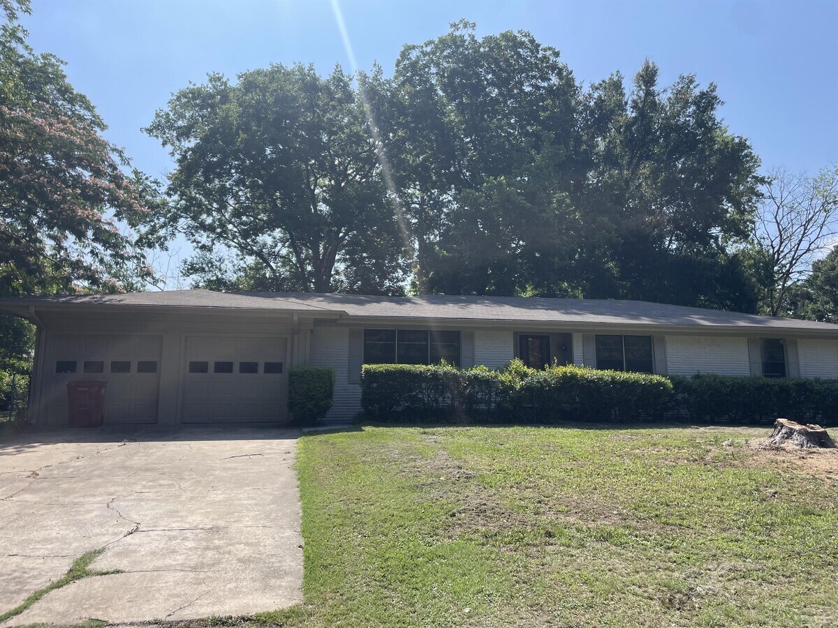 Photo - 1130 Tower St