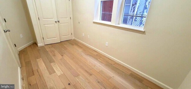 Photo - 1219 W Silver St Unit 1