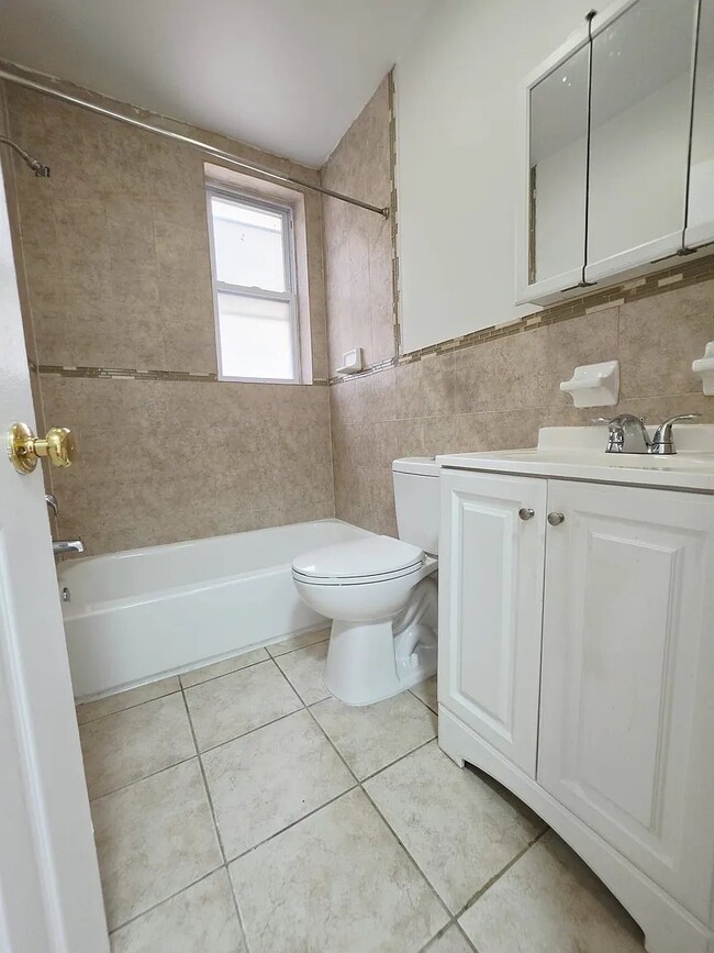Photo - 162 Bergen Ave Unit 3A