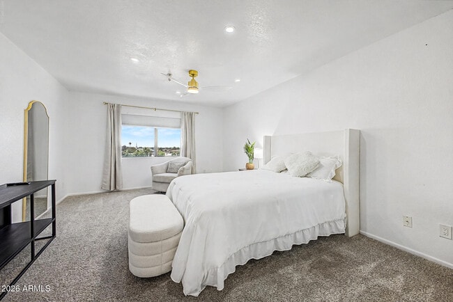 Building Photo - 425 S Parkcrest Unit 334