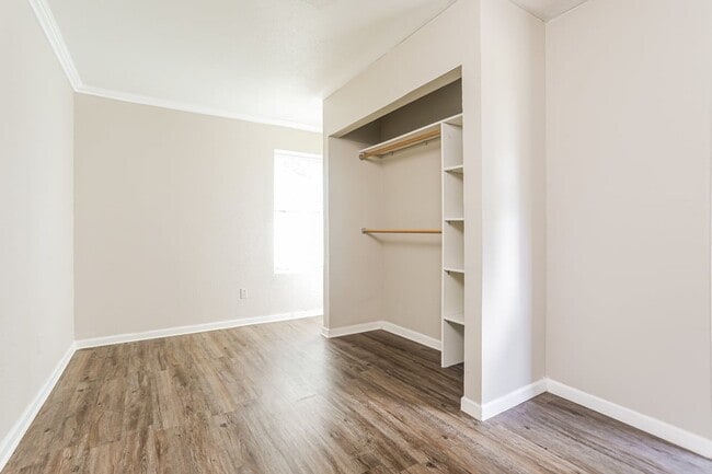 Photo - 937 Brown Ave