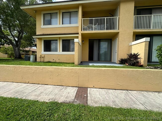 Photo - 410 NW 214th St Unit 105