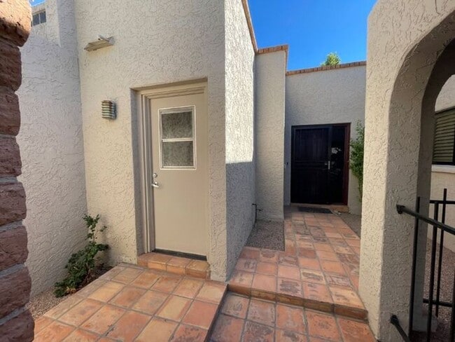 Photo - 913 E Beryl Ave