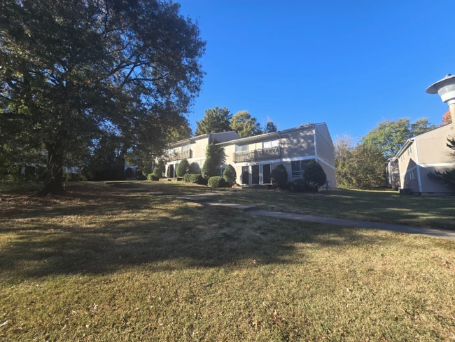 Building Photo - 1221 Nelson St