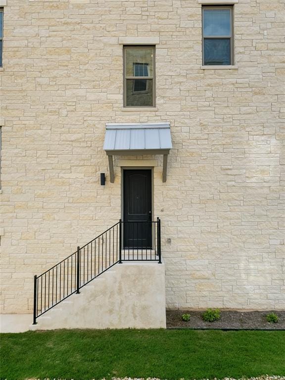 Photo - 225 John Webster St