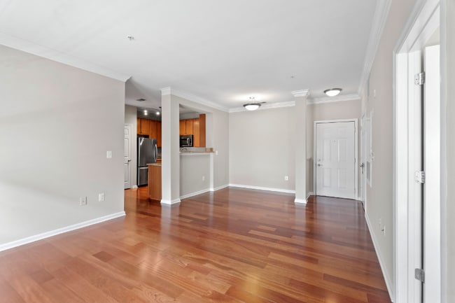 Building Photo - 4860 Eisenhower Ave Rental