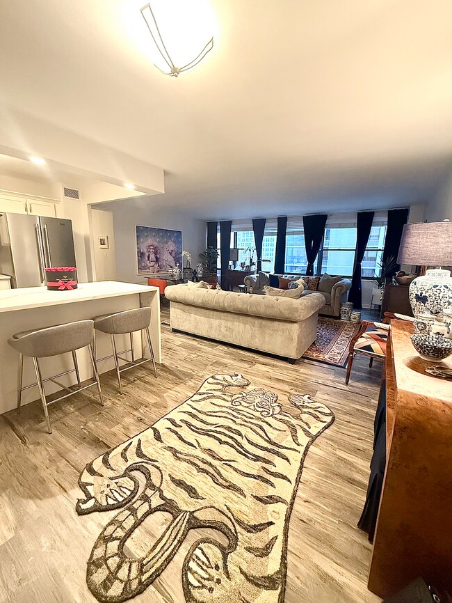 Photo - 850 N Dewitt Pl