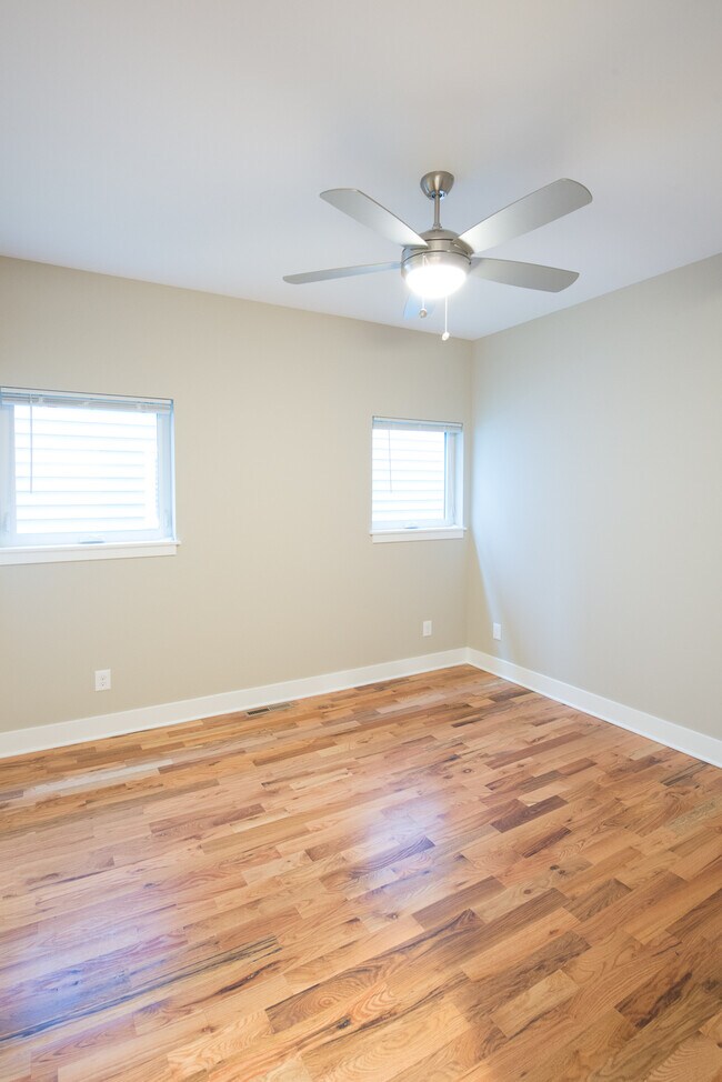 Photo - 1610 E Belleview Pl Unit Lower