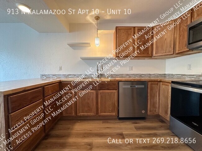 Photo - 913 N Kalamazoo St